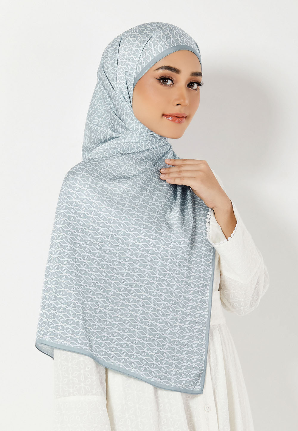 Iconic scarves shop